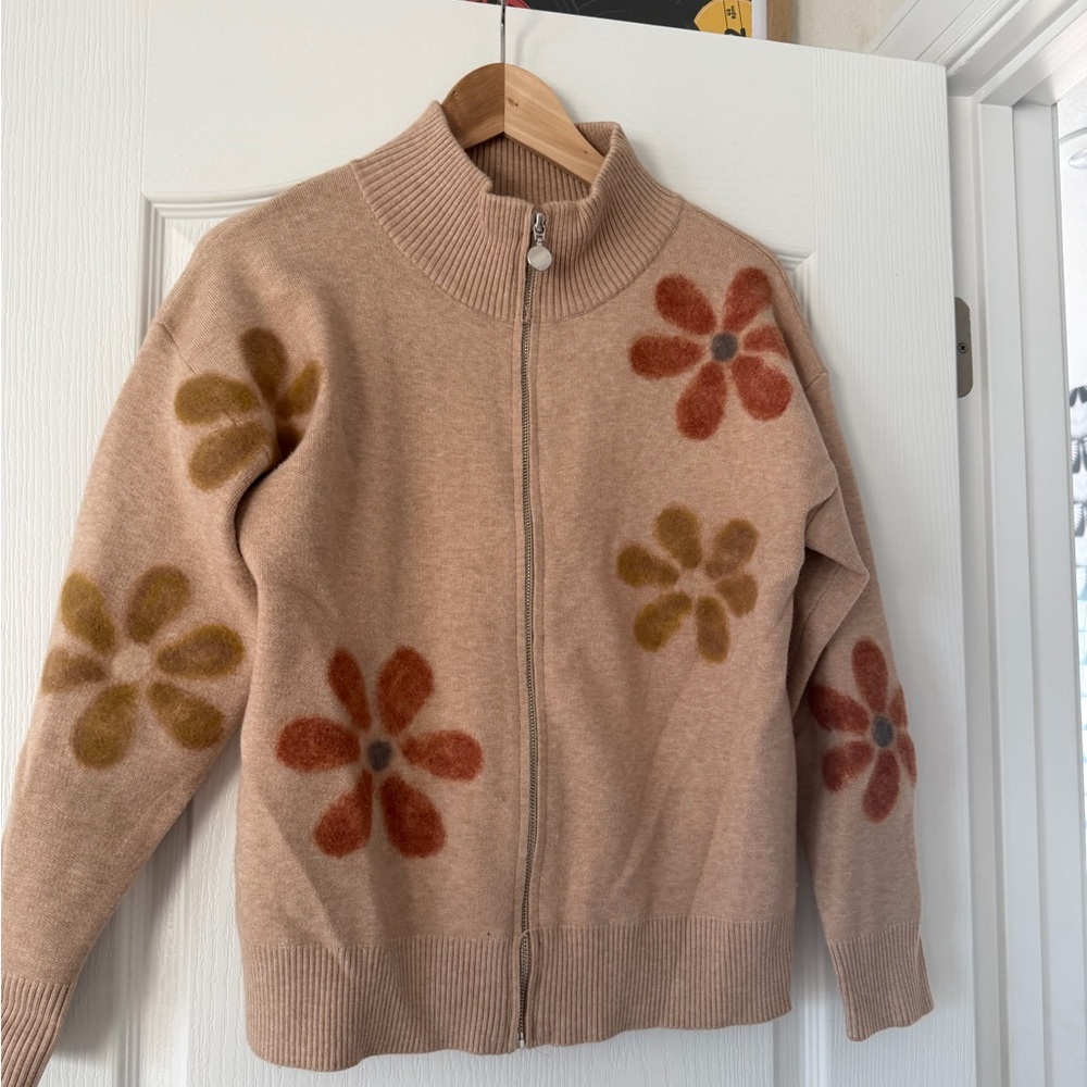 Sioni Tan Sweater with Floral Accents medium - Picture 2 of 6
